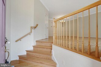 4684 Carisbrooke Ln in Fairfax, VA - Building Photo - Building Photo