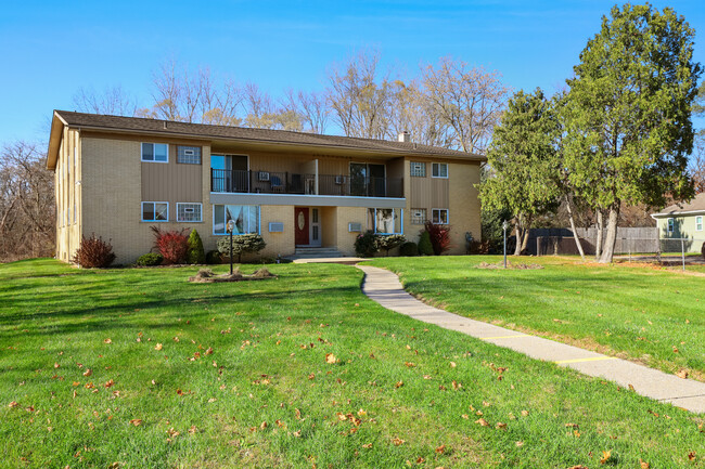 Sibley Apartments in Howell, MI - Building Photo - Building Photo