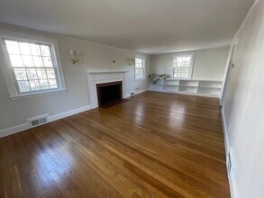 7 Berkeley Rd in Wellesley, MA - Building Photo - Building Photo