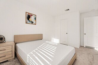 9502 Brookside Point Dr in Baytown, TX - Foto de edificio - Building Photo