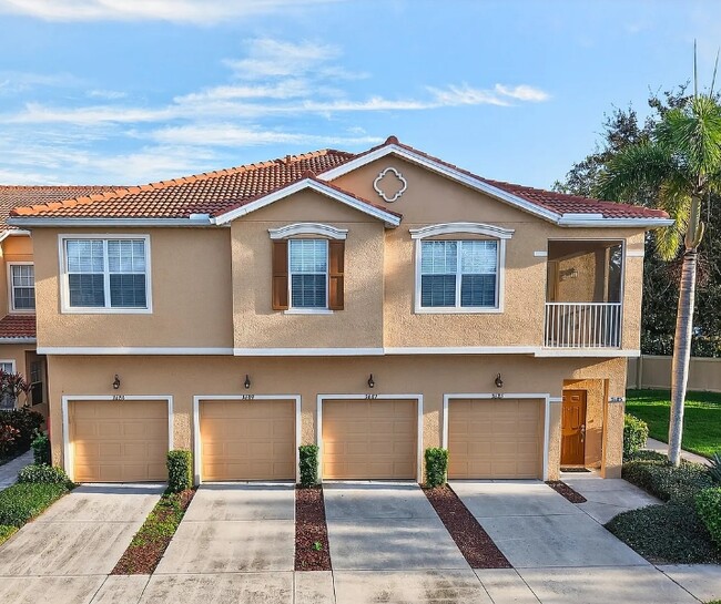 property at 3671 Parkridge Cir