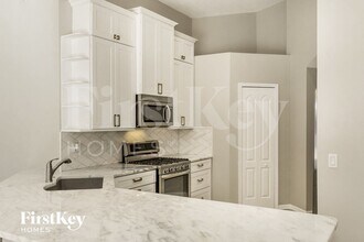 1689 Austin Ln in St. Augustine, FL - Foto de edificio - Building Photo