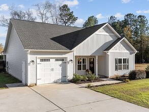 2375 NC-96 in Four Oaks, NC - Building Photo - Building Photo