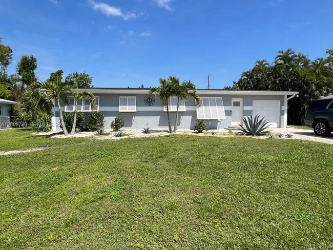5221 York Ct