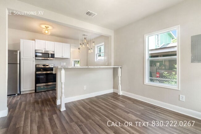 150 Sonora St in San Antonio, TX - Building Photo - Building Photo