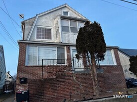 96 Balsam Ave in Bridgeport, CT - Building Photo