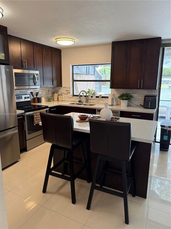 1339 NW 122nd Terrace in Pembroke Pines, FL - Building Photo - Building Photo