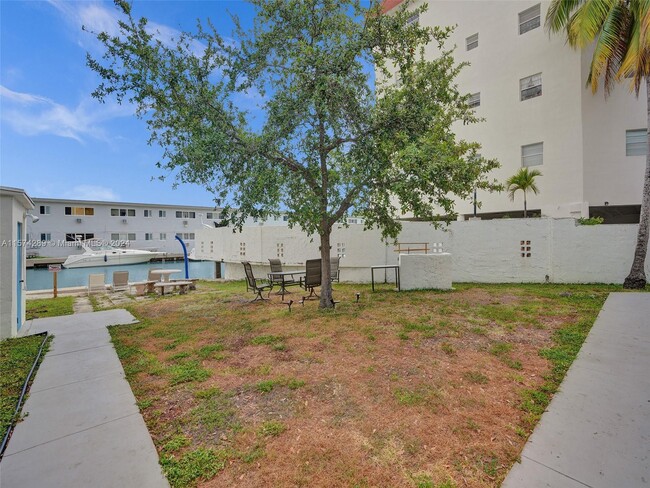 property at 7143 Bonita Dr