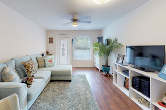 Patriots Way At The Beach in Myrtle Beach, SC - Foto de edificio - Interior Photo