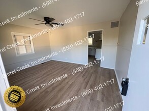 812 Vine St in Paris, KY - Building Photo - Building Photo