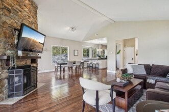 156 Springdale Way in Emerald Hills, CA - Building Photo - Building Photo
