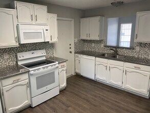 9627 Timber Path in San Antonio, TX - Building Photo - Building Photo