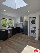 1 S 9th Ave in Los Angeles, CA - Building Photo - Building Photo