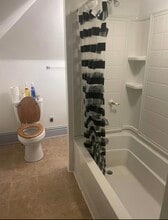 205 Elm Ave, Unit 2 in Moundsville, WV - Building Photo - Building Photo