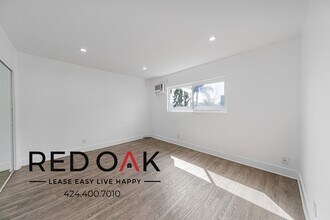 127 Rosemont Ave, Unit 4 in Los Angeles, CA - Foto de edificio - Building Photo