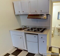 270 Newbury St in Boston, MA - Building Photo - Building Photo