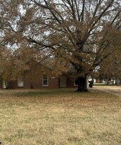 127 Hedge Ln in Huntsville, AL - Building Photo