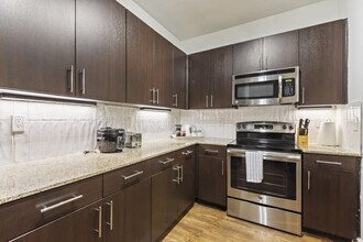 5250 Town and Country Blvd in Frisco, TX - Foto de edificio - Building Photo