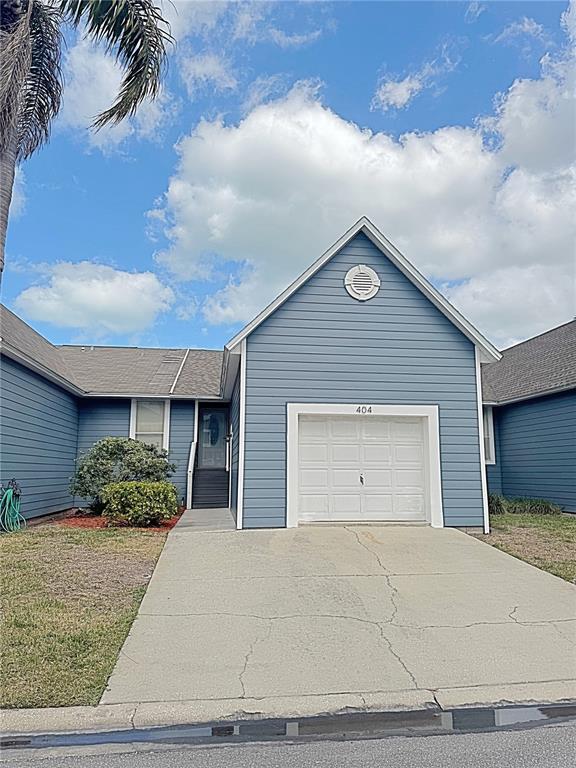 404 Hidden Harbour Dr in Indian Rocks Beach, FL - Building Photo - Building Photo