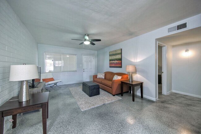 31 W 2nd St in Mesa, AZ - Building Photo - Building Photo