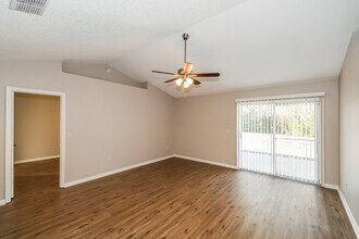 11093 Coldfield Dr in Jacksonville, FL - Foto de edificio - Building Photo