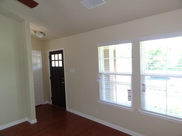 521 Heritage Springs Trail in Round Rock, TX - Foto de edificio - Building Photo