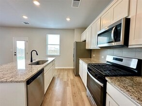 149 Gullivers Dr in Elgin, TX - Building Photo - Building Photo