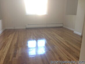 109 Brainerd Rd, Unit 4 in Boston, MA - Building Photo - Building Photo