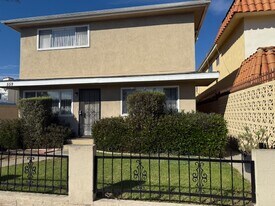 559 Hyde Park Pl, Unit 3 in Inglewood, CA - Building Photo