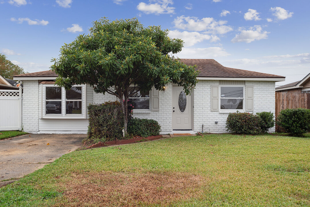 2808 Pritchard Rd in Marrero, LA - Foto de edificio