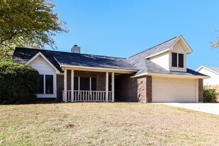 2605 Mountainview Dr in Corinth, TX - Building Photo