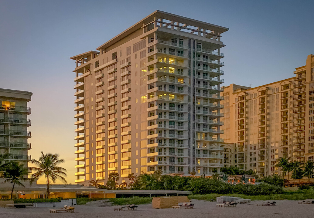 VistaBlue in Singer Island, FL - Foto de edificio