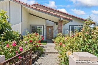 3708 Dundale Dr in San Jose, CA - Building Photo - Building Photo