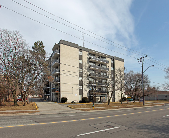 1 Brimley Apartments in Toronto, ON - Building Photo - Building Photo