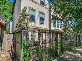 2810 St Emanuel St in Houston, TX - Building Photo - Building Photo