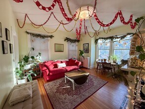 283 Summer St, Unit #1 in Somerville, MA - Foto de edificio - Building Photo