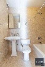 SECOND AVENUE, Unit 3H in New York, NY - Foto de edificio - Building Photo