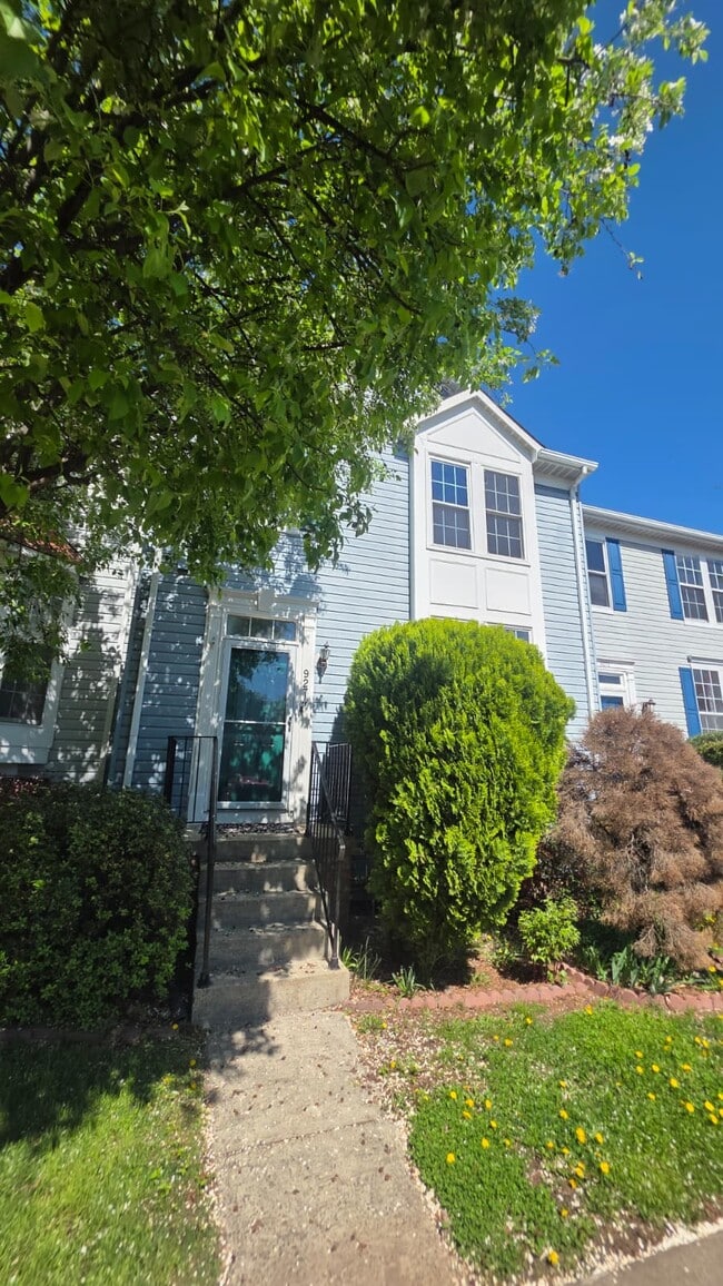 9274 Caladium Dr in Manassas, VA - Foto de edificio - Building Photo