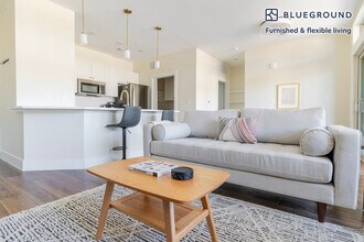 1501 W Howard Ln in Austin, TX - Building Photo - Building Photo