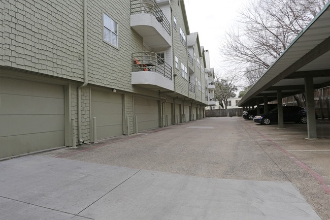 The Colonnade on Cole in Dallas, TX - Foto de edificio - Building Photo