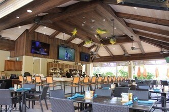 9377 Pocida Ct in Naples, FL - Foto de edificio - Building Photo