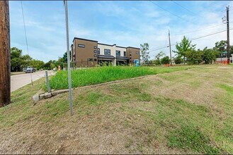 1113 E Oleander St in Fort Worth, TX - Building Photo - Building Photo