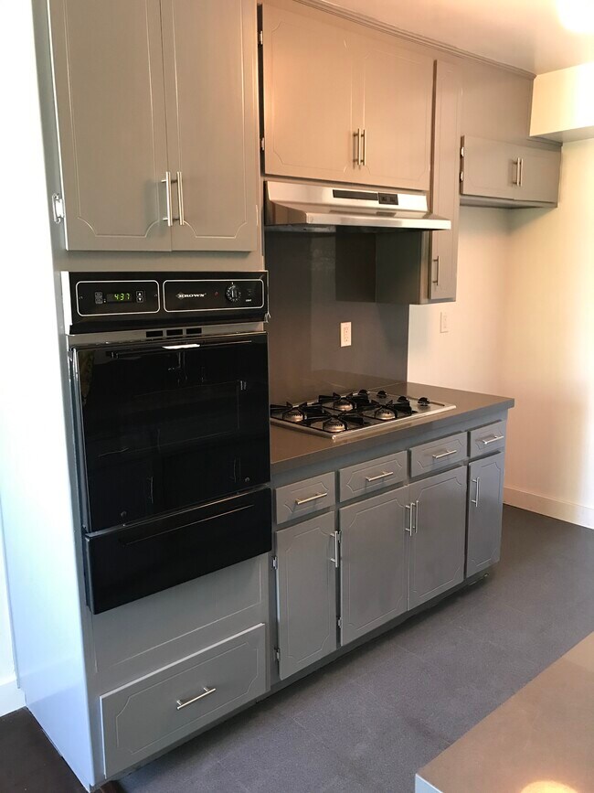 4758 Forman Ave Apartments and Nearby Los Angeles Apartments For Rent