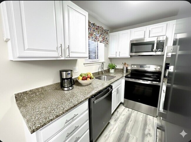 96 Charles River Rd in Waltham, MA - Building Photo - Building Photo