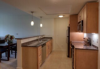 87 New St in Cambridge, MA - Foto de edificio - Building Photo