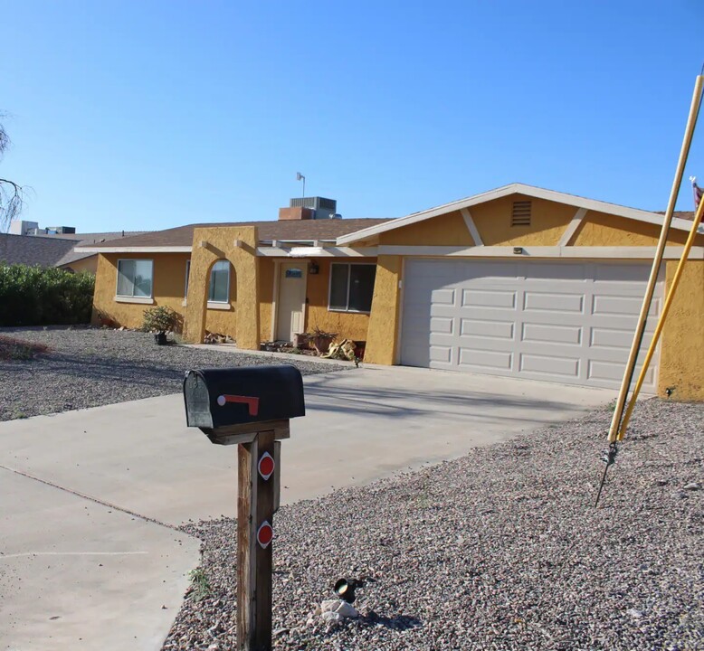 1815 Palo Verde Blvd S in Lake Havasu City, AZ - Foto de edificio