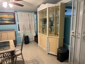 353 Cavalier Rd in Palm Springs, FL - Building Photo - Building Photo