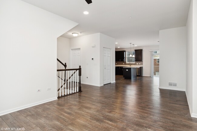 4465 Monroe Ct in Naperville, IL - Building Photo - Building Photo