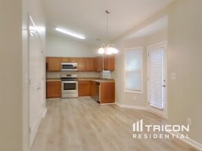 652 Amberwood Dr in Villa Rica, GA - Foto de edificio - Building Photo
