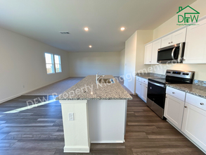 5600 Dublin Ln in Fort Worth, TX - Building Photo - Building Photo